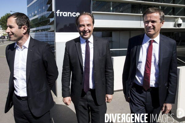 Conférence de presse de Dupont-Aignan, Lagarde et Hamon devant le siège de France TV