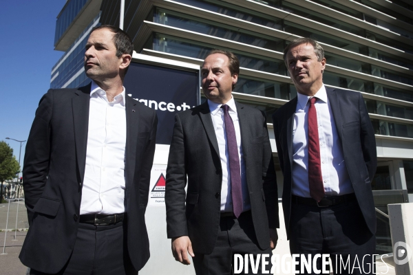Conférence de presse de Dupont-Aignan, Lagarde et Hamon devant le siège de France TV