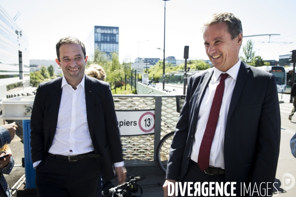 Conférence de presse de Dupont-Aignan, Lagarde et Hamon devant le siège de France TV