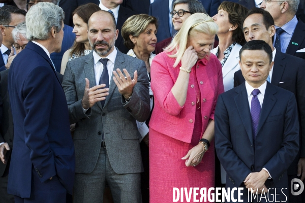 Photo de famille du lancement de l appel de Christchurch à l Elysée.