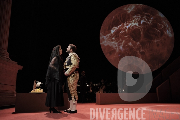 La Tragédie de Carmen / Florent Siaud