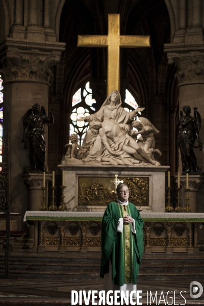 Monseigneur Patrick Chauvet- recteur de Notre-Dame de Paris - Exclusif