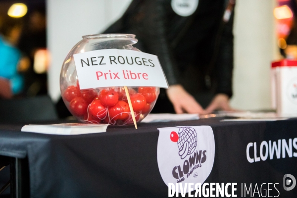Des clowns au concert de M