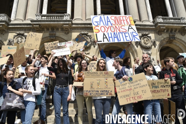 Greve mondiale pour le climat, étudiants et scolaires. Global strike for the climate with youth