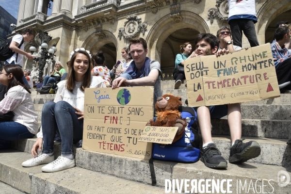 Greve mondiale pour le climat, étudiants et scolaires. Global strike for the climate with youth