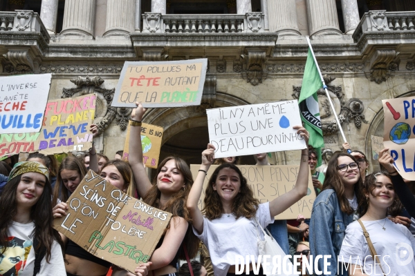 Greve mondiale pour le climat, étudiants et scolaires. Global strike for the climate with youth