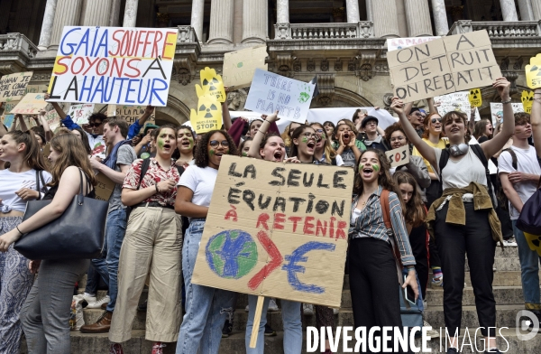 Greve mondiale pour le climat, étudiants et scolaires. Global strike for the climate with youth