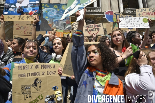 Greve mondiale pour le climat, étudiants et scolaires. Global strike for the climate with youth