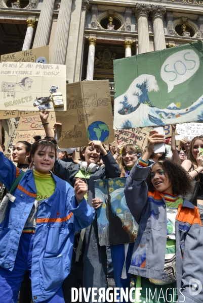 Greve mondiale pour le climat, étudiants et scolaires. Global strike for the climate with youth