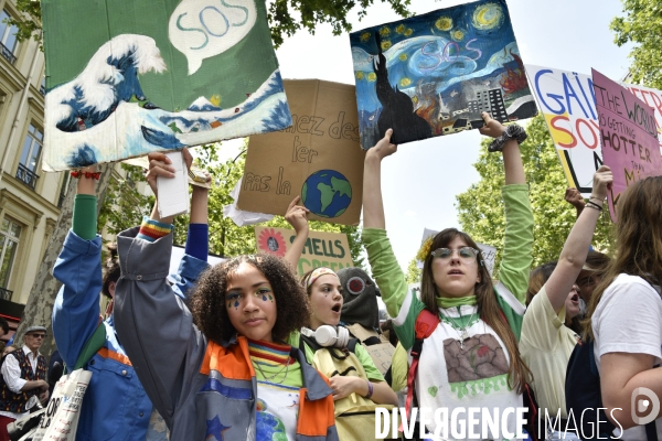 Greve mondiale pour le climat, étudiants et scolaires. Global strike for the climate with youth