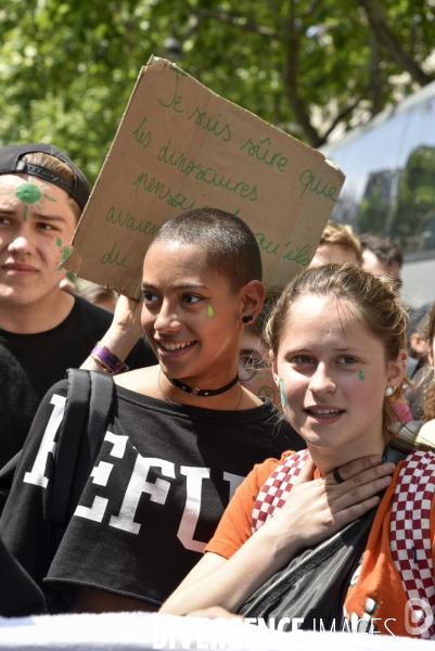 Greve mondiale pour le climat, étudiants et scolaires. Global strike for the climate with youth