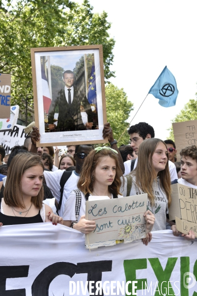 Greve mondiale pour le climat, étudiants et scolaires. Global strike for the climate with youth
