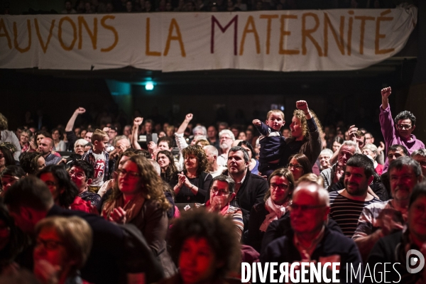 Mobilisation pour contester la fermeture de plusieurs maternités.