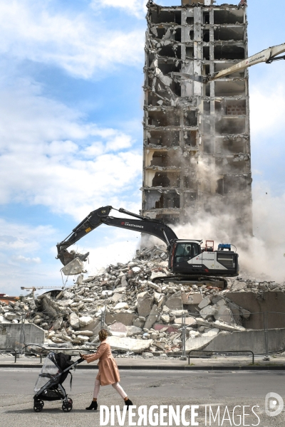 Programme national de renouvellement urbain demolition de la tour Plein Ciel à Valence