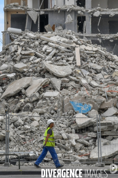 Programme national de renouvellement urbain demolition de la tour Plein Ciel à Valence