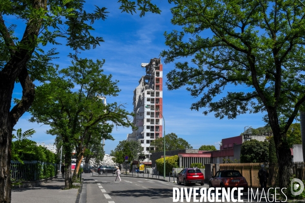 Programme national de renouvellement urbain demolition de la tour Plein Ciel à Valence