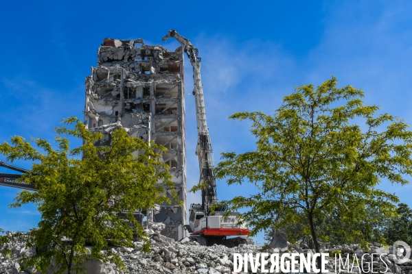 Programme national de renouvellement urbain demolition de la tour Plein Ciel à Valence