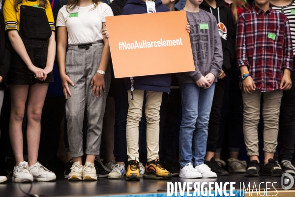 Remise du prix du concours   Non au Harcelement  