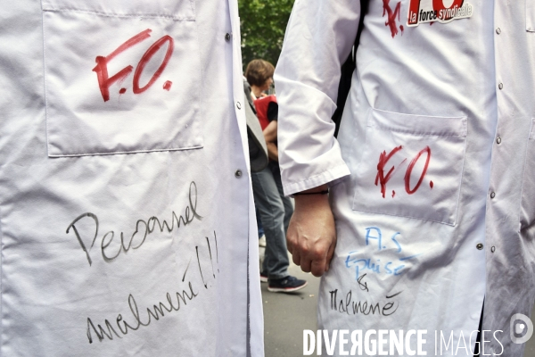 Greve nationale des hopitaux  il y a urgence , rassemblement pour la défense de l hopital public.