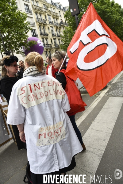 Greve nationale des hopitaux  il y a urgence , rassemblement pour la défense de l hopital public.