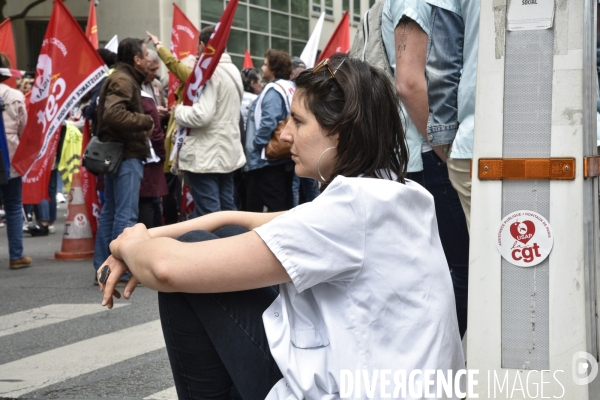 Greve nationale des hopitaux  il y a urgence , rassemblement pour la défense de l hopital public.