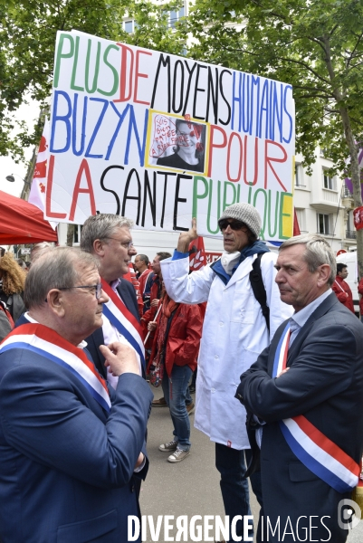 Greve nationale des hopitaux  il y a urgence , rassemblement pour la défense de l hopital public.