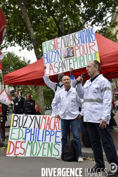 Greve nationale des hopitaux  il y a urgence , rassemblement pour la défense de l hopital public.