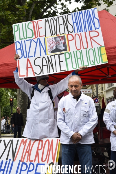 Greve nationale des hopitaux  il y a urgence , rassemblement pour la défense de l hopital public.