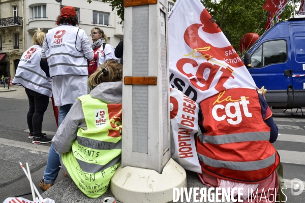 Greve nationale des hopitaux  il y a urgence , rassemblement pour la défense de l hopital public.