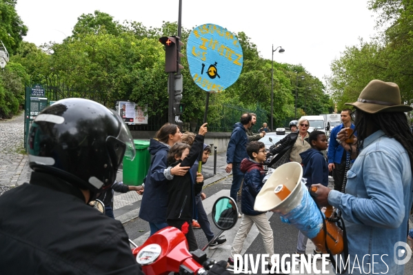 Ecole Julien Lacroix. Manifestation pour sauver la planète.