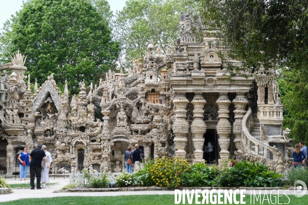 Le Palais idéal du facteur Cheval