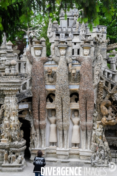 Le Palais idéal du facteur Cheval