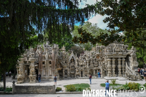 Le Palais idéal du facteur Cheval