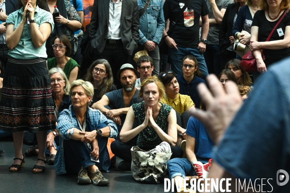 Grève et manifestation à Radio France