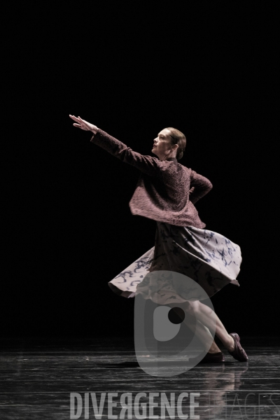 Another Place / Mats Ek / Ballet de l Opéra national de Paris