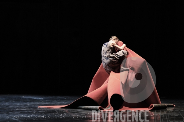 Another Place / Mats Ek / Ballet de l Opéra national de Paris