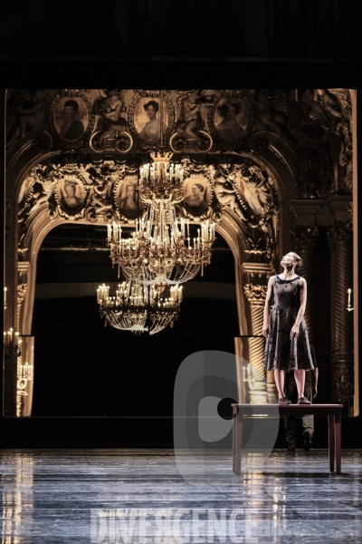 Another Place / Mats Ek / Ballet de l Opéra national de Paris