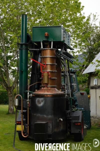 Mr Jacques Serre,distillateur de cru ambulant