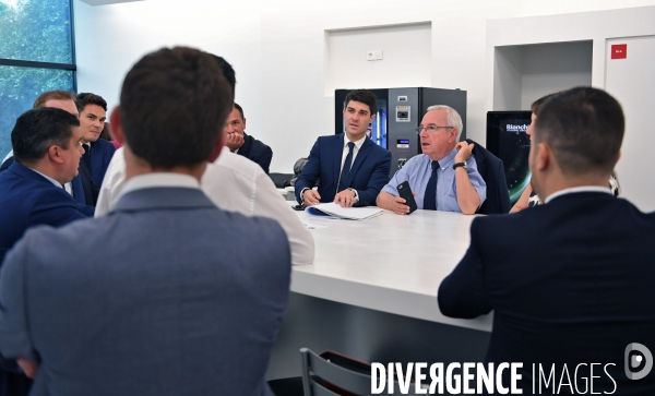 Les republicains / installation du comité de renouvellement