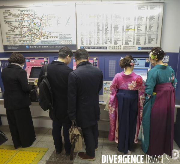 Kimonos dans le metro de tokyo