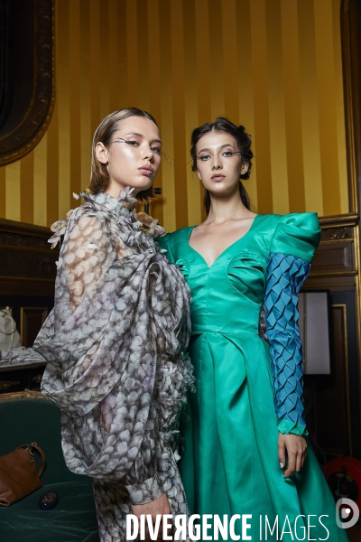 Defile Maison Armine Ohanyan Paris  couture Automne Hiver 2019-2020 « LET FLY »