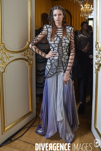 Defile Maison Armine Ohanyan Paris  couture Automne Hiver 2019-2020 « LET FLY »