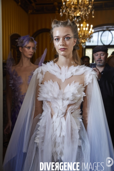 Defile Maison Armine Ohanyan Paris  couture Automne Hiver 2019-2020 « LET FLY »