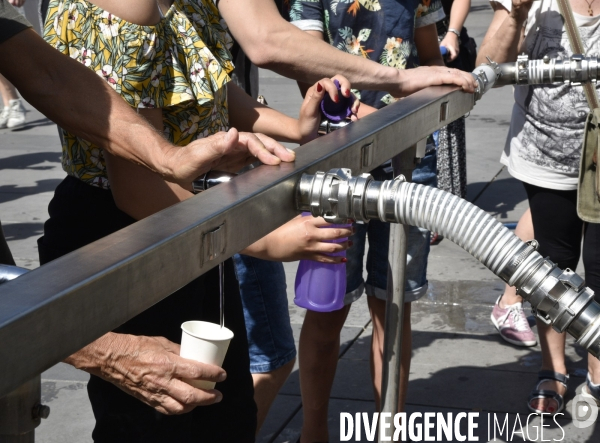 Eau de Paris. La mairie de Paris et l eau pendant la canicule.