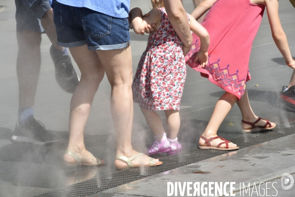 Eau de Paris. La mairie de Paris et l eau pendant la canicule.