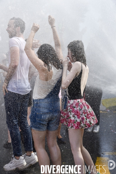 Eau de Paris. La mairie de Paris et l eau pendant la canicule.