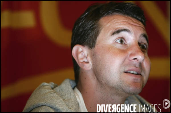 Olivier besancenot candidat lcr a l election presidentielle de 2007 en france .