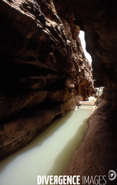 MALI : Univers secrets et sacrés du Pays DOGON.