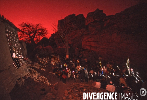 MALI : Univers secrets et sacrés du Pays DOGON.