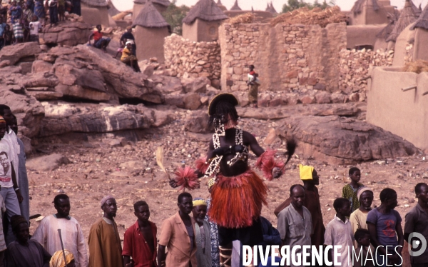 MALI : Univers secrets et sacrés du Pays DOGON.